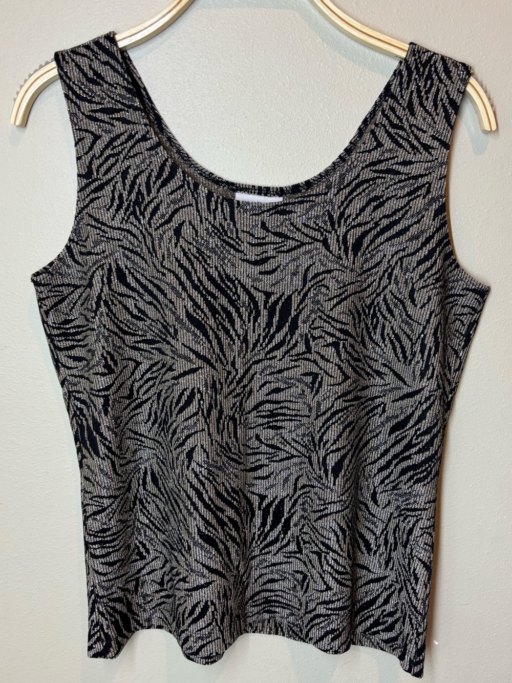 Chicos Travelers Black & Gold metallic Tank Top, Chicos size 1, medium